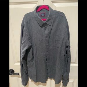 Great UNTUCKit comfort shirt